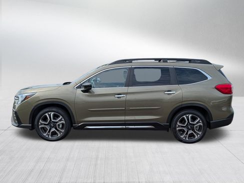 Used 2025 Subaru Ascent Touring w/ Popular Package #2 AWD/4WD image 4