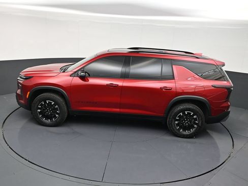 Used 2025 Chevrolet Traverse Z71 w/ Enhanced Driving Package AWD/4WD image 15