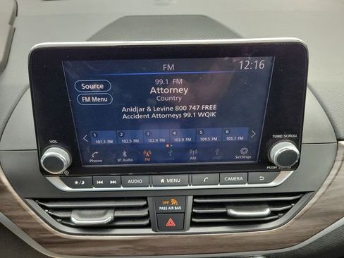 Used 2024 Nissan Altima 2.5 SV image 29