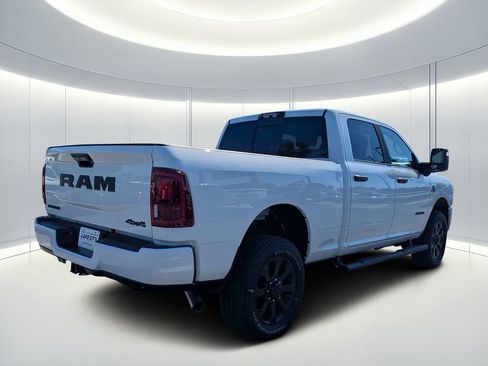 New 2026 RAM 2500 Big Horn AWD/4WD image 4