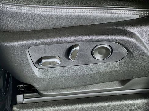 Used 2024 GMC Yukon XL Denali w/ Max Trailering Package image 12