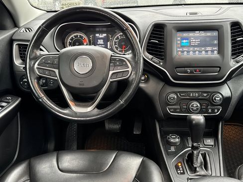 Used 2020 Jeep Cherokee Latitude Plus w/ Comfort/Convenience Group image 14