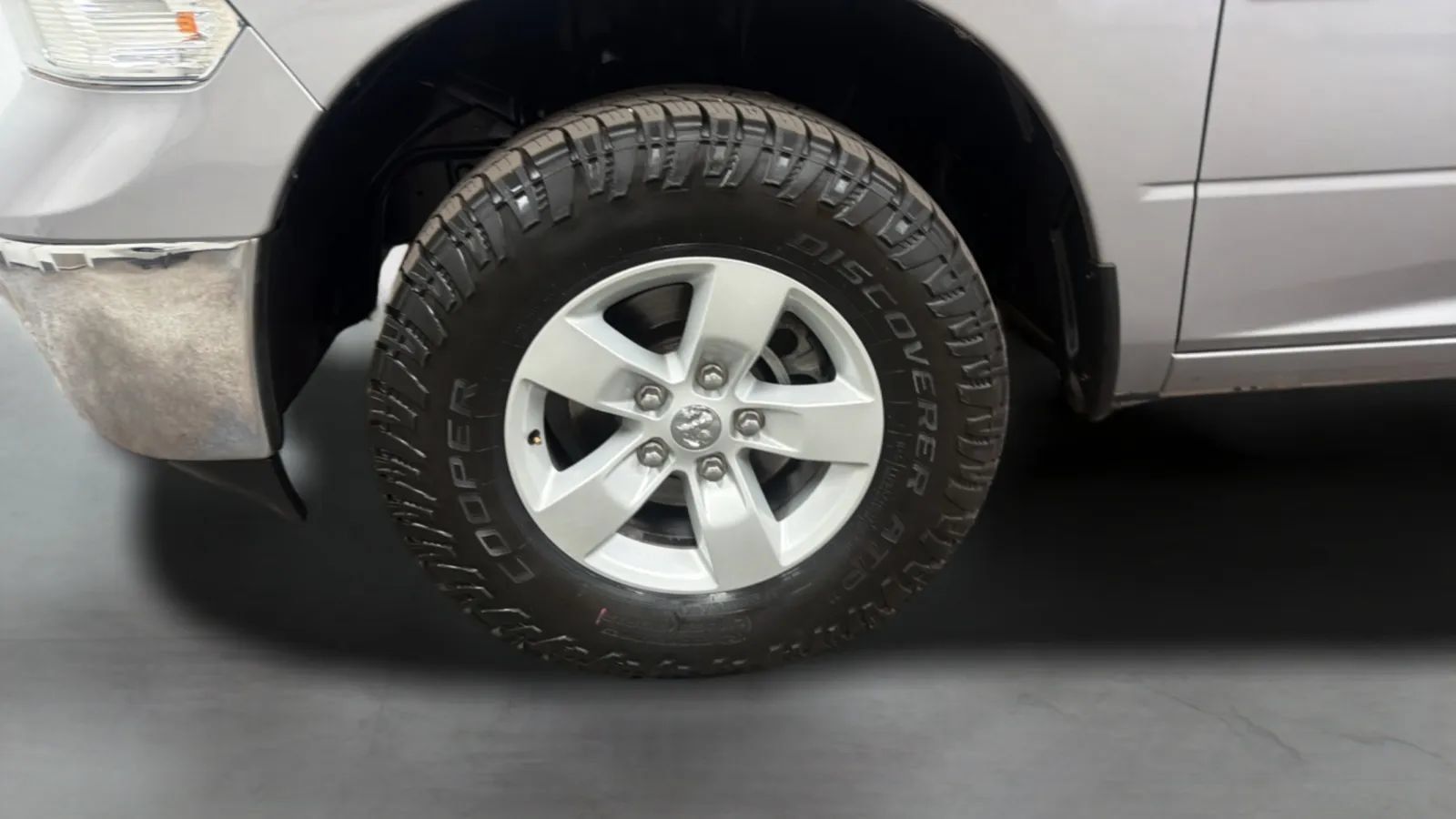 Used 2020 RAM 1500 Classic SLT w/ Trailer & Traction Group AWD/4WD image 29