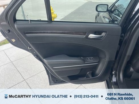Used 2022 Chrysler 300 Touring L w/ Comfort Group RWD image 24