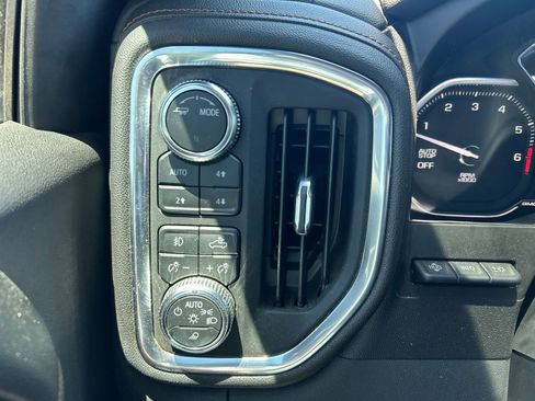 Used 2021 GMC Sierra 1500 AT4 w/ AT4 Premium Package AWD/4WD image 15