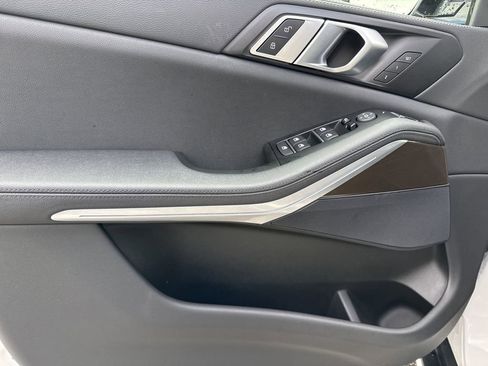 Used 2022 BMW X5 sDrive40i w/ Parking Assistance Package image 10