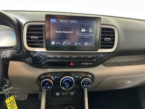 Certified 2023 Hyundai Venue SEL w/ Cargo Package image 21