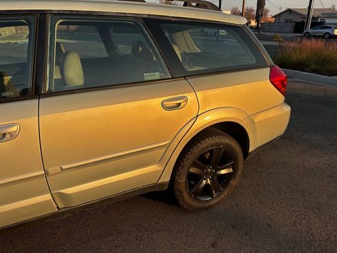 Used 2005 Subaru Outback 2.5XT Limited image 29
