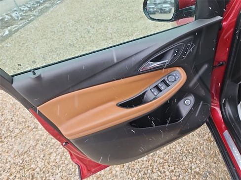 Used 2021 Buick Encore GX Essence w/ Experience Buick Package image 18