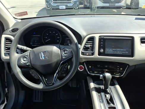 Used 2021 Honda HR-V EX image 8