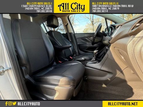 Used 2019 Buick Encore Preferred image 10