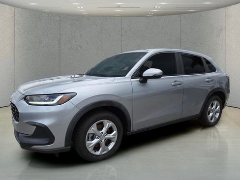 Used 2023 Honda HR-V LX image 7