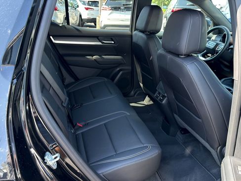 Used 2026 GMC Terrain Elevation w/ Elevation Premium Package AWD/4WD image 9