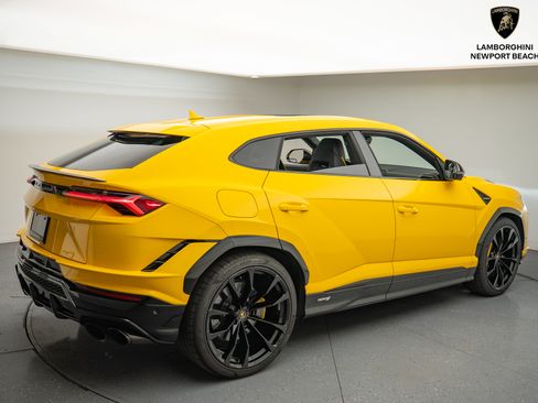 Used 2024 Lamborghini Urus S image 18