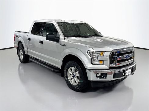 Used 2017 Ford F150 XLT image 3