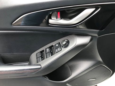 Used 2015 MAZDA MAZDA3 i Grand Touring image 17