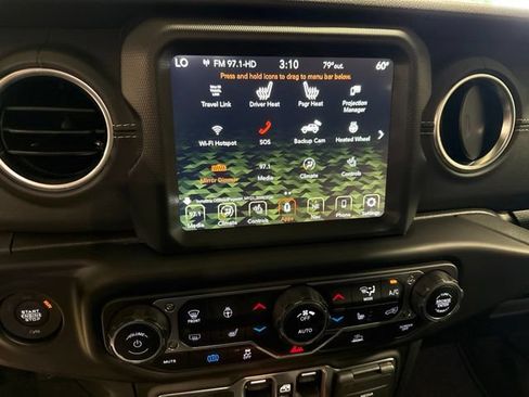 Used 2022 Jeep Wrangler Unlimited Sahara w/ Cold Weather Group AWD/4WD image 6