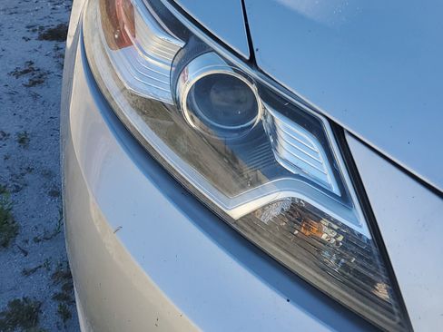 Used 2011 Ford Taurus Limited w/ 303A Rapid Spec Order Code image 2