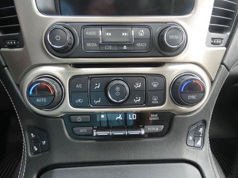 Used 2017 GMC Yukon XL Denali w/ Open Road Package AWD/4WD image 24