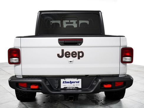 Used 2022 Jeep Gladiator Mojave w/ Trailer Tow Package AWD/4WD image 6