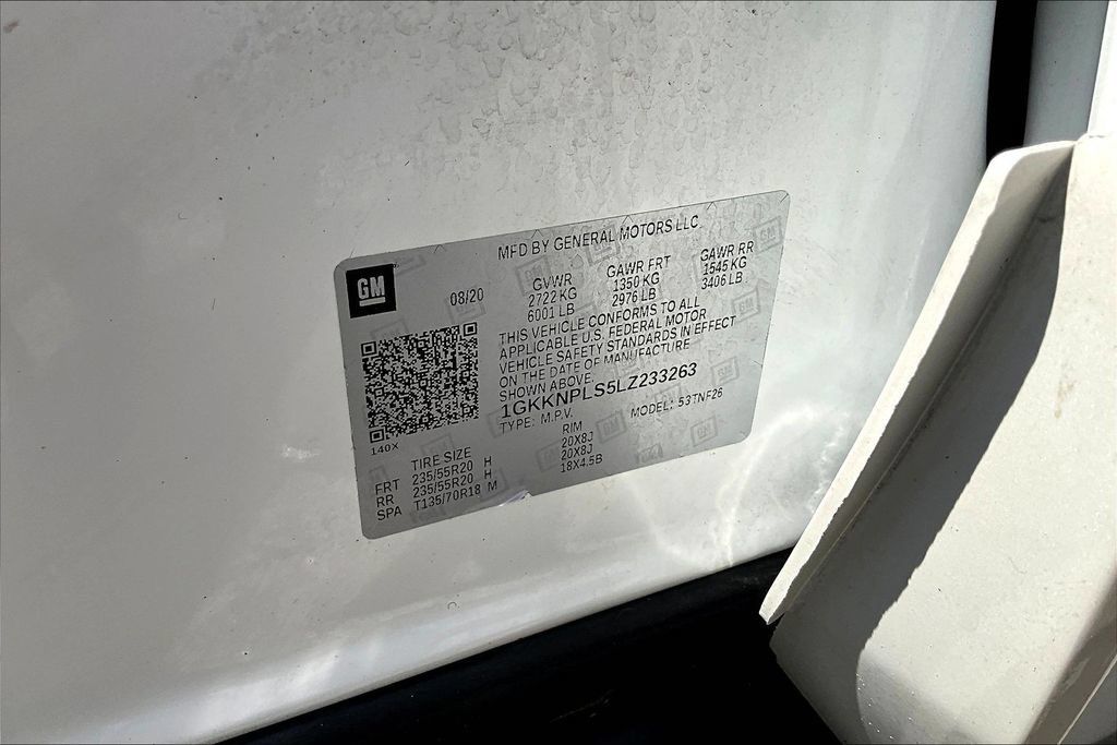 Used 2020 GMC Acadia Denali w/ Technology Package FWD image 19