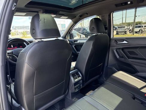 Certified 2023 Volkswagen Tiguan SE R-Line FWD image 16