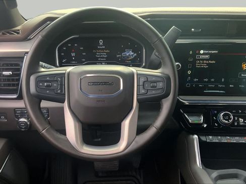 Used 2025 GMC Sierra 2500 Denali w/ Denali Reserve Package AWD/4WD image 6