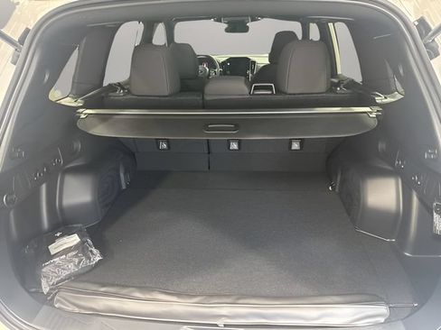 Used 2026 Subaru Forester Premium w/ Premium/Limited Package AWD/4WD image 8