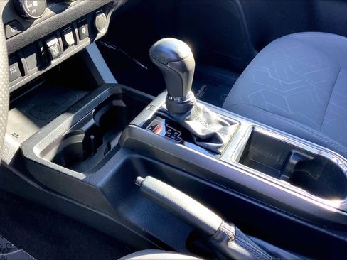 Used 2019 Toyota Tacoma TRD Sport image 14