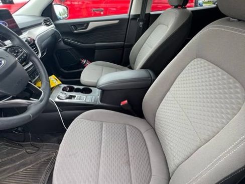 Used 2022 Ford Escape SE w/ Convenience Package AWD/4WD image 4