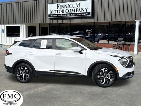 Used 2025 Kia Sportage EX image 1