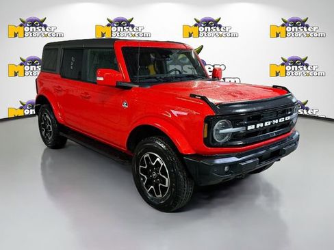 Used 2024 Ford Bronco Outer Banks image 3