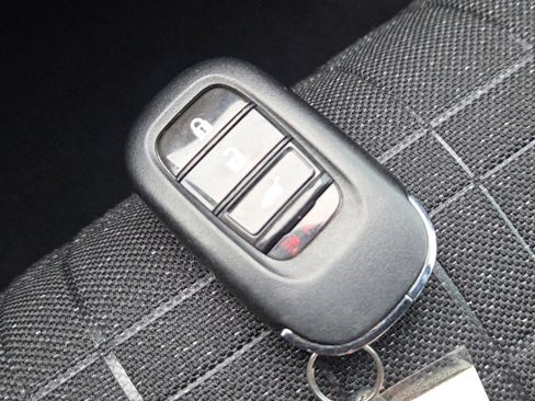 Used 2024 Honda HR-V LX image 33