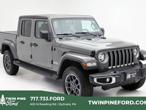 Used 2022 Jeep Gladiator Overland w/ Popular Equipment Package image 1
