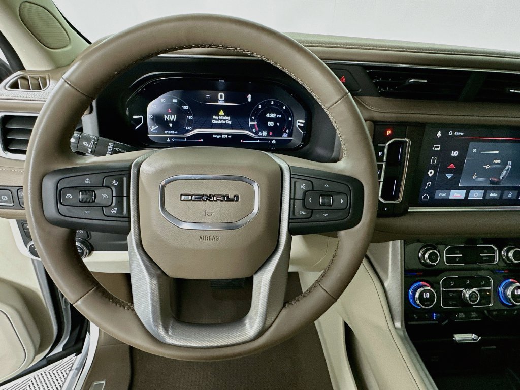 Used 2023 GMC Yukon Denali AWD/4WD image 11