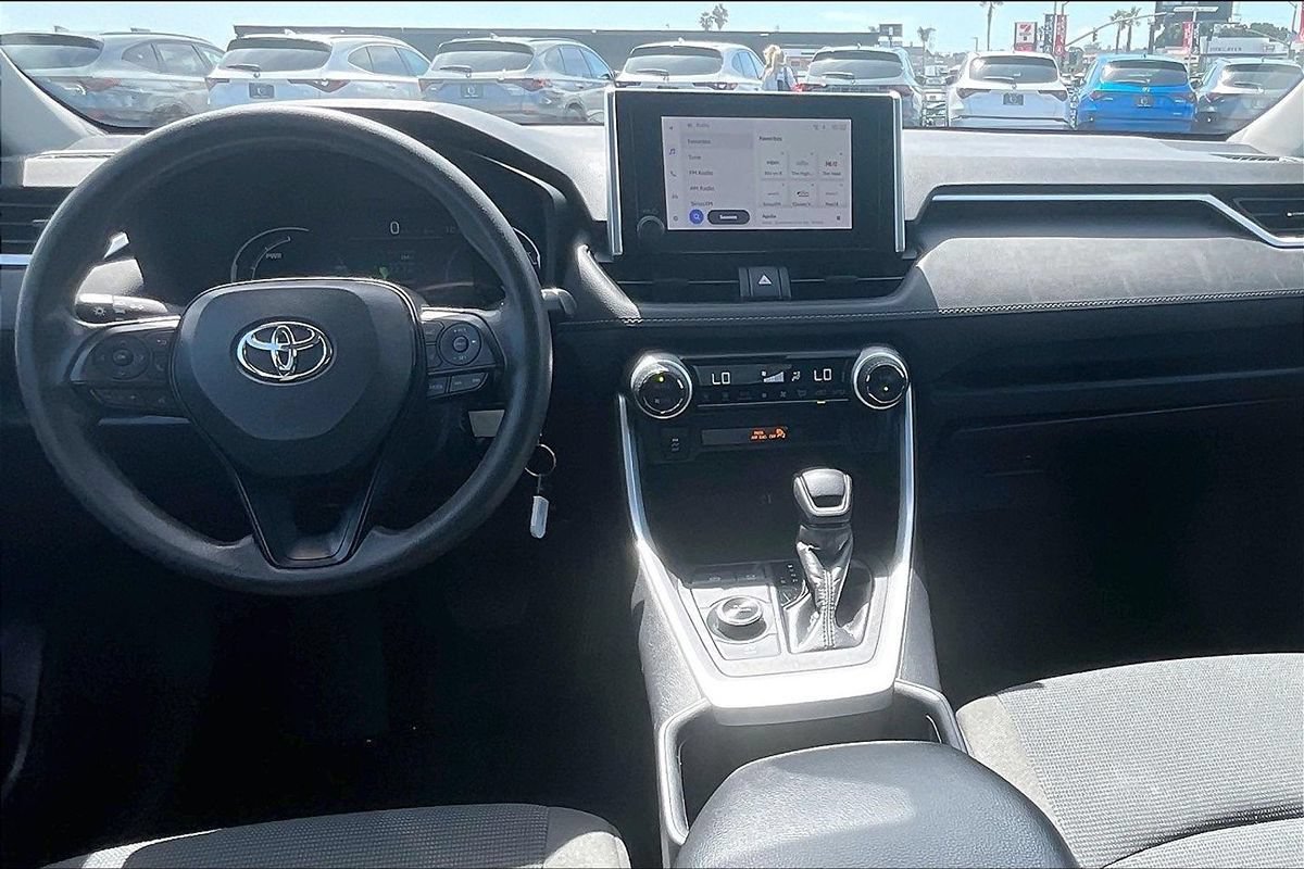 Used 2024 Toyota RAV4 LE AWD/4WD image 16