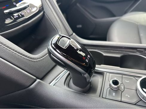 Certified 2024 Cadillac XT6 Luxury FWD image 23