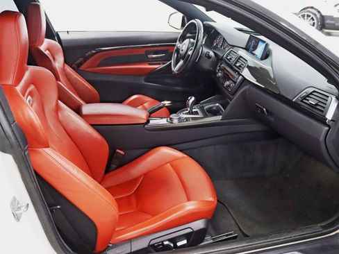 Used 2016 BMW M4 Coupe RWD image 28
