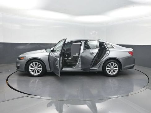 Used 2025 Chevrolet Malibu LT FWD image 40