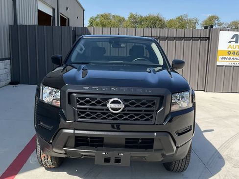 Used 2024 Nissan Frontier S w/ Technology Package RWD image 2