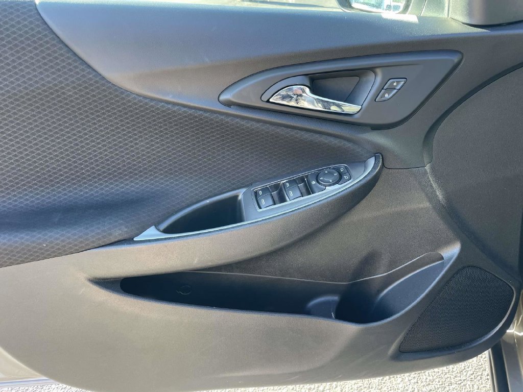 Used 2025 Chevrolet Malibu LT FWD image 19