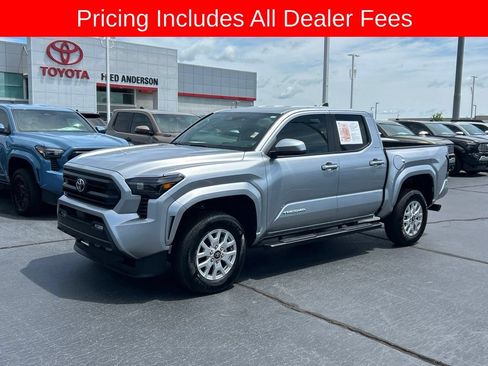 Used 2025 Toyota Tacoma SR5 RWD image 1