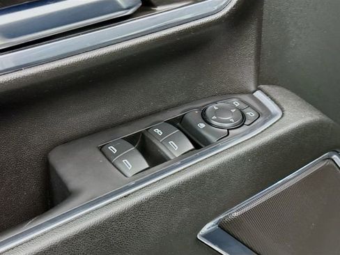 Used 2024 Chevrolet Silverado 2500 LT w/ Convenience Package image 19