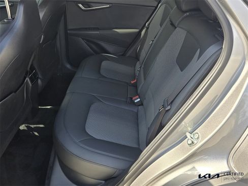 Certified 2023 Kia Niro EX w/ EX Cold Weather Package image 12
