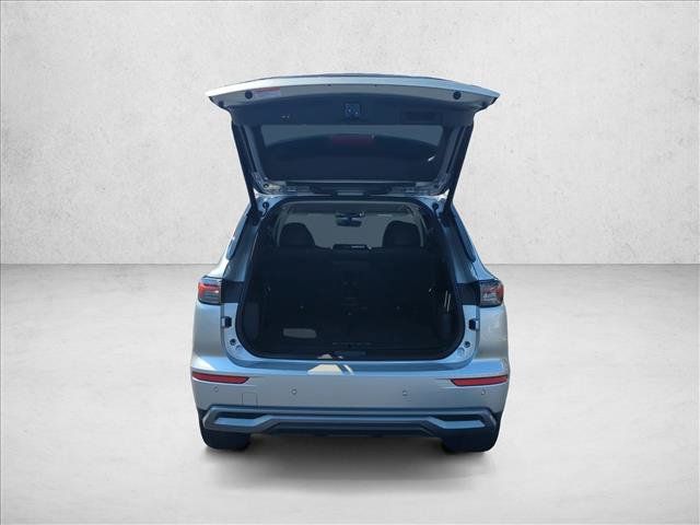 Used 2025 Mitsubishi Outlander SE FWD image 6