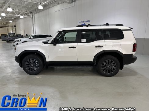 New 2026 Toyota Land Cruiser image 5