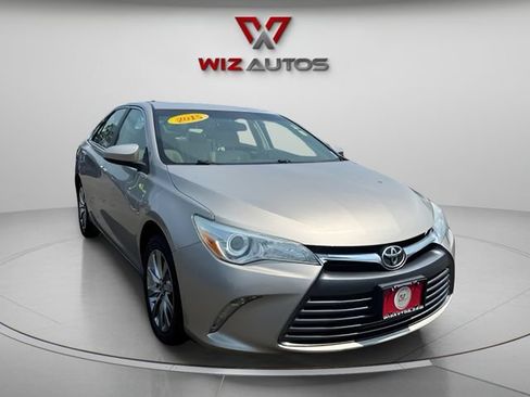 Used 2015 Toyota Camry XLE w/ Moonroof Package FWD image 7
