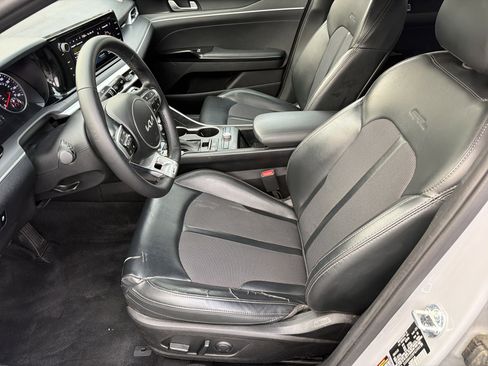 Used 2023 Kia K5 GT-Line image 9