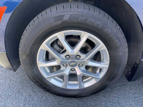 Used 2023 Chevrolet Equinox LT w/ LPO, Floor Liner Package AWD/4WD image 18