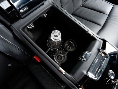 Used 2022 Rolls-Royce Phantom Sedan image 50